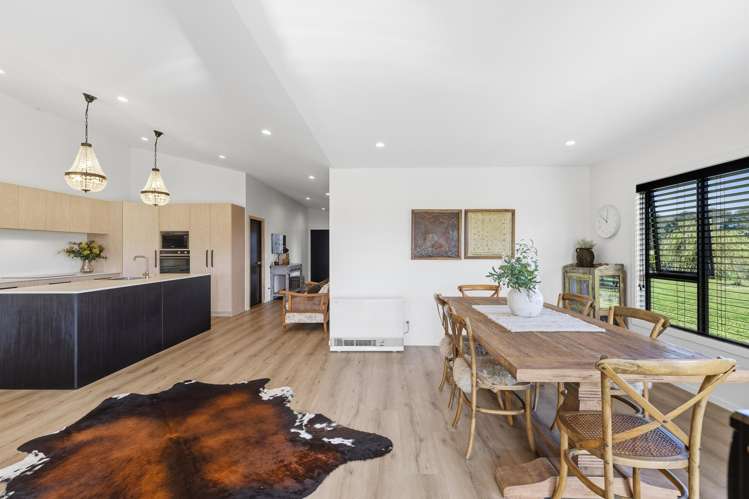 338 No 9 Road East Springdale_6