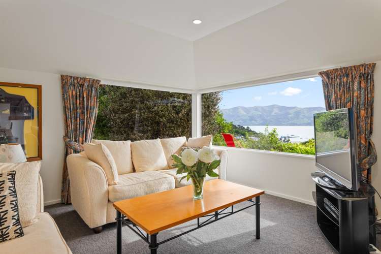 2 Settlers Hill Akaroa_6