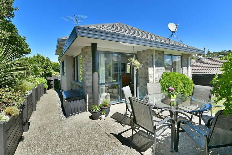 5 Ellenbury Place Stanmore Bay_6