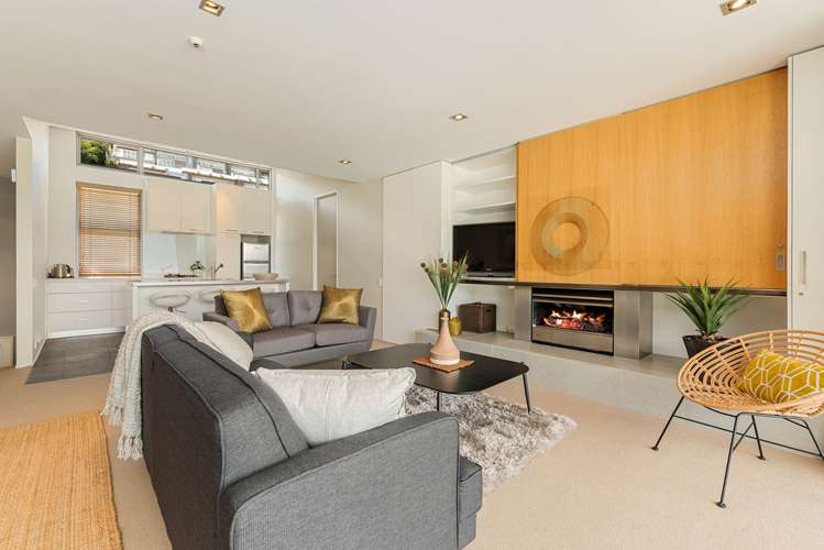 14/60 Hallenstein Street Queenstown_4