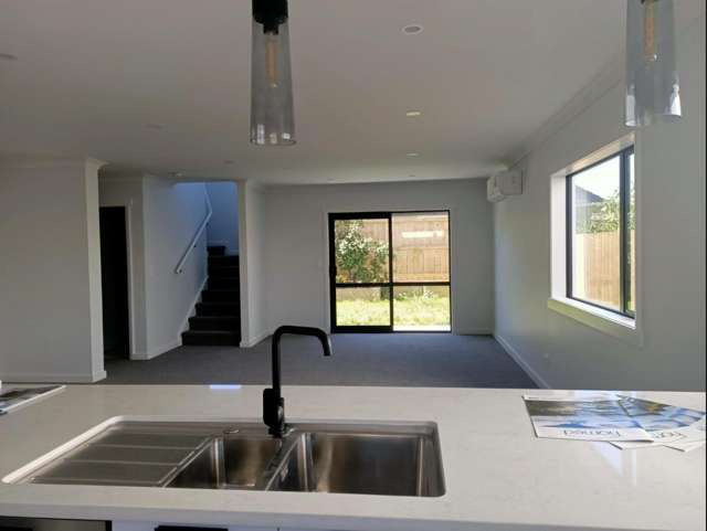 2/24 Endeavour Avenue Flagstaff_2