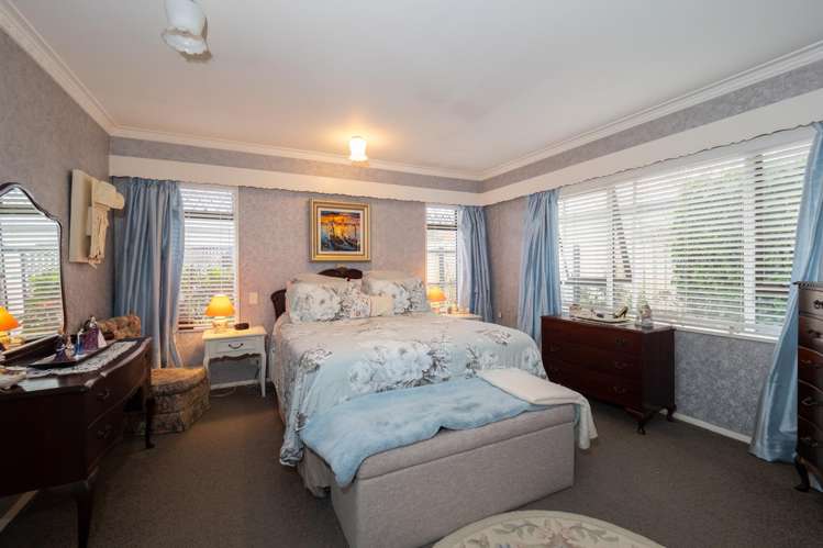 16 Falcon Drive Allenton_9