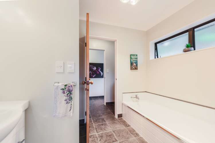 16 Barrington Place Richmond_12