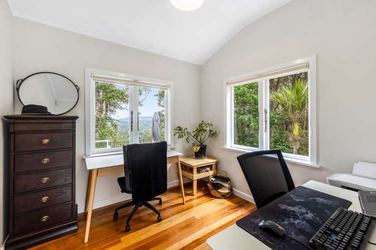 114 Scenic Drive Titirangi_18