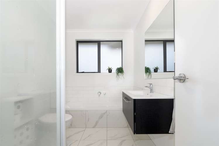 24 Kirk Lane Ohauiti_13