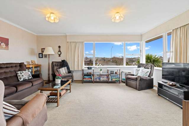 74 Gossamer Drive Pakuranga Heights_2