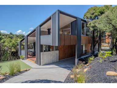 3 Bush Point Road_1