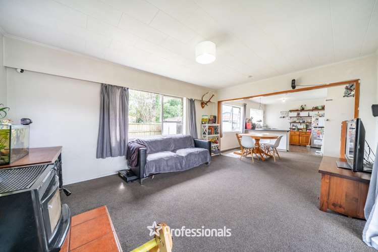 4 Bexley Grove Wainuiomata_22