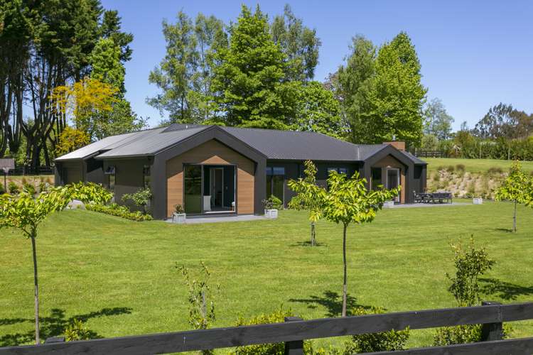 139 Mapara Road Acacia Bay_48