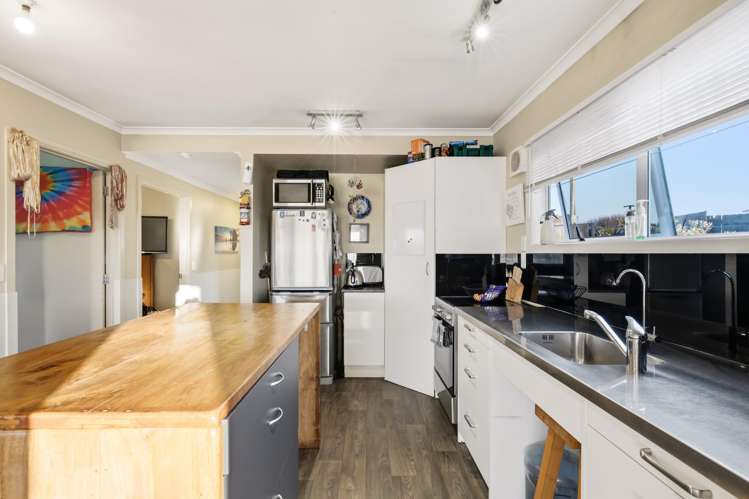24 Hinemoa Avenue Taupo_10