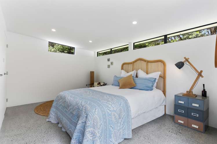 8 Erangi Place Bethells Beach_21
