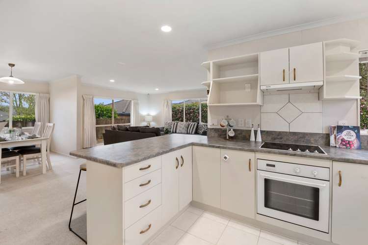 49 Basley Road Owhata_6