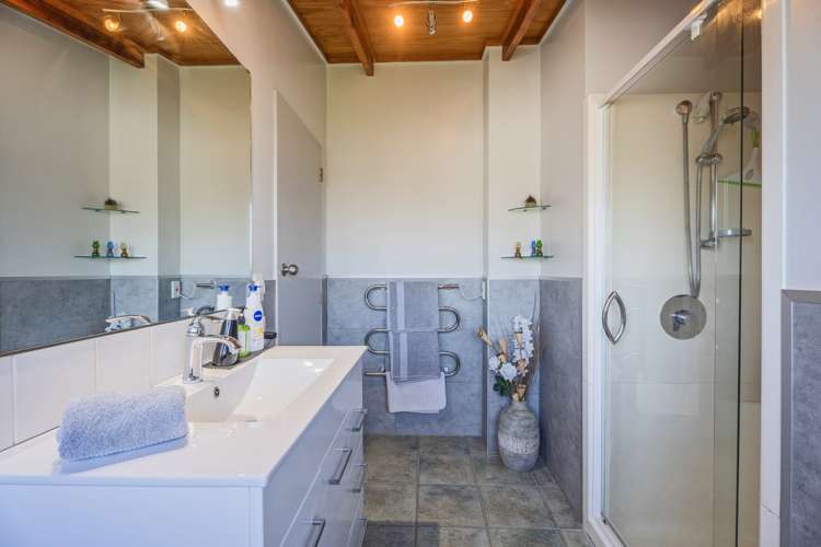 10 Oyster Drive Cooks Beach_7