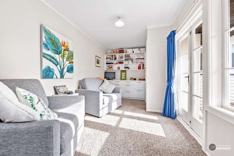 75 Wyndrum Avenue Waterloo_12