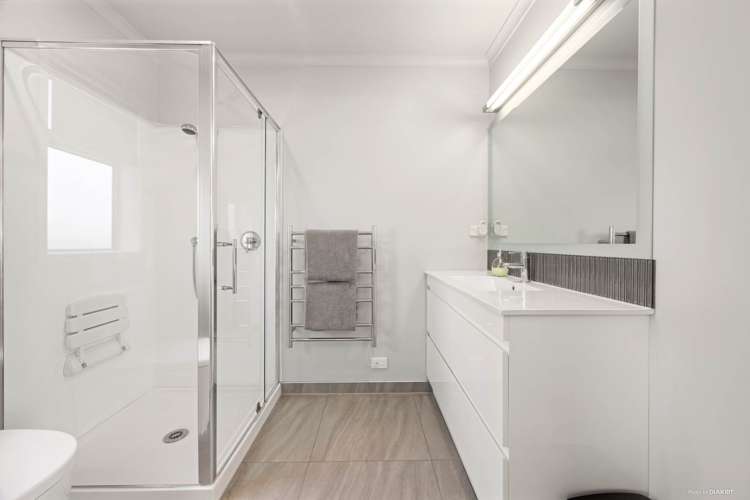 11c Lillian Place Orewa_16