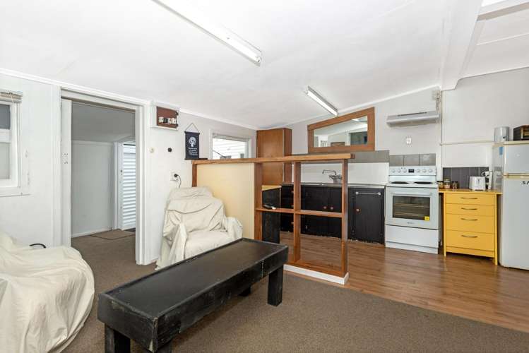 64 Awapuni Road Awapuni_16