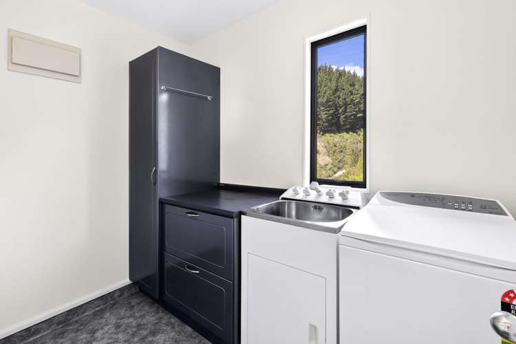 583 Hill Street South Hope_13