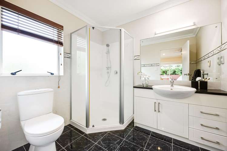 54 Leafield Crescent Henderson_10