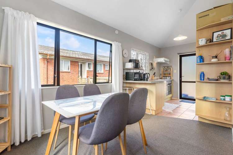 21 Seabrook Avenue New Lynn_10