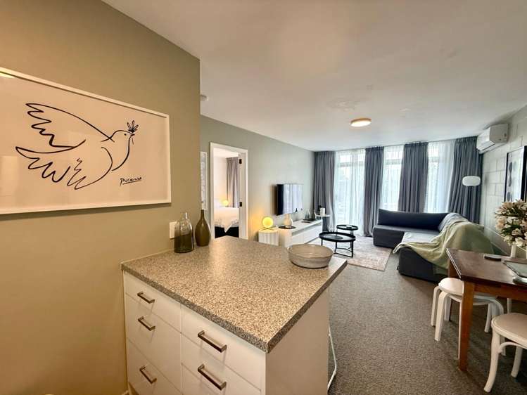  2/58 Papanui Road Merivale_4