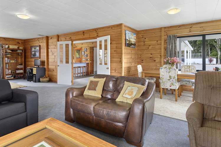 2006a State Highway 1 Whakapara_15