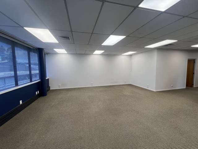 Level 1, Unit 1/706 Great South Road Penrose_2