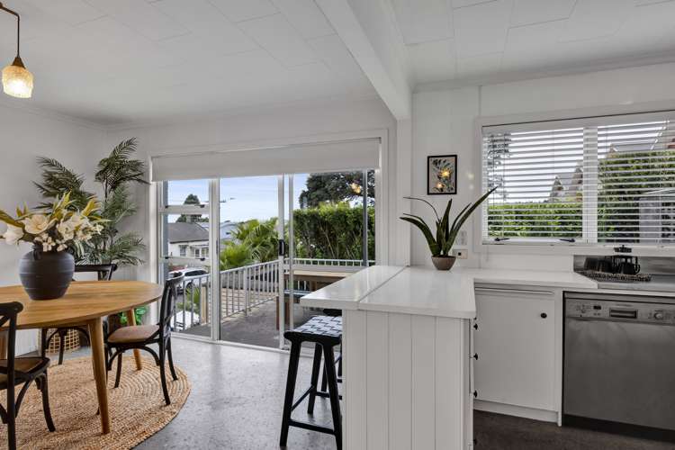 1/246 Courtenay Street Strandon_5