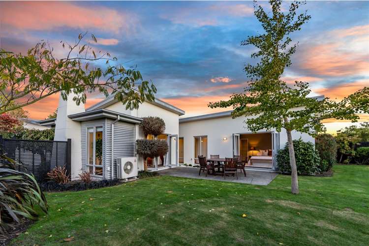 15 Riverwood Boulevard Redwood_24