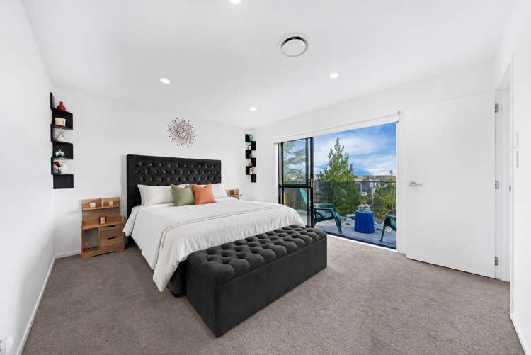 32 Matahae Drive Flat Bush_32