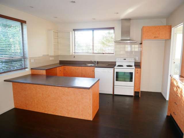 2/49 Chichester St Woolston_1