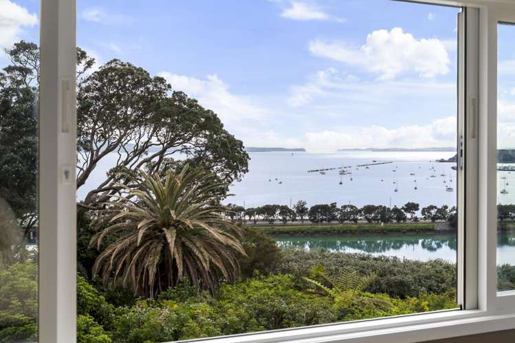 3/2 Crescent Road_1