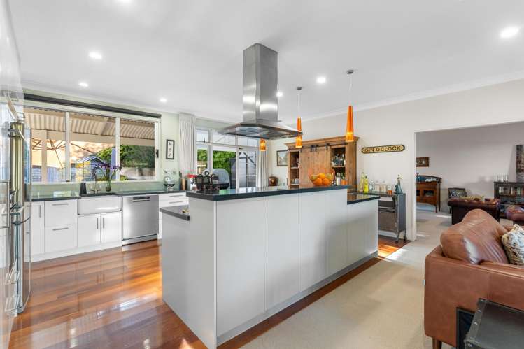 5 Lancewood Place Otamatea_1