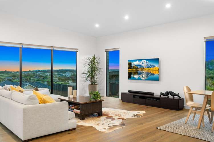 84 Robert Hastie Drive_4