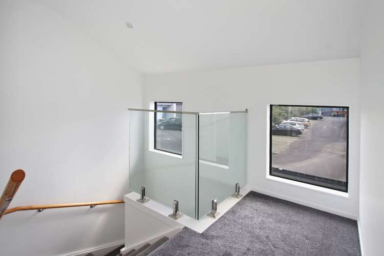 7 Kaha Lane Henderson_14