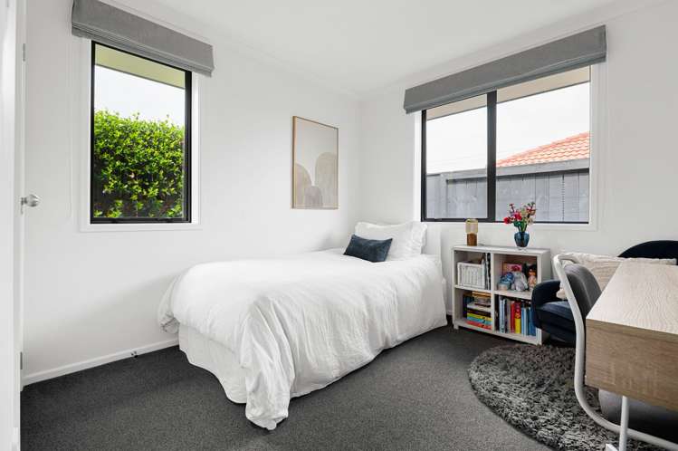 8 Parkside Drive Huntington_12