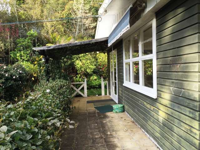 22 Highland Avenue Titirangi_4