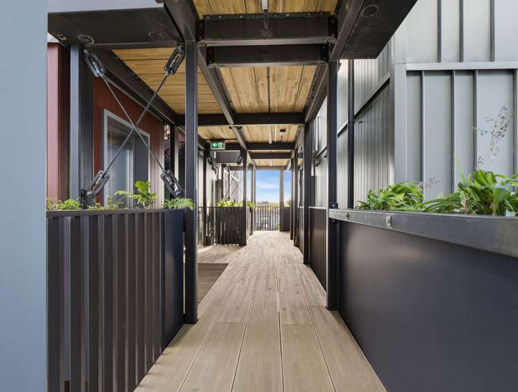 9/40 Waiparaheka Drive Wainui_23