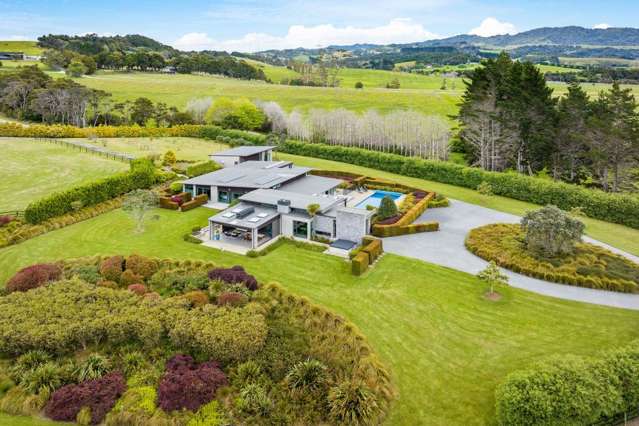 Lifestyle property in ‘golden location’ offers home, stables and vineyard