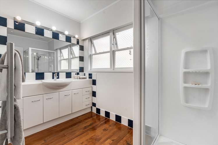 1/14 Lake View Road Takapuna_16