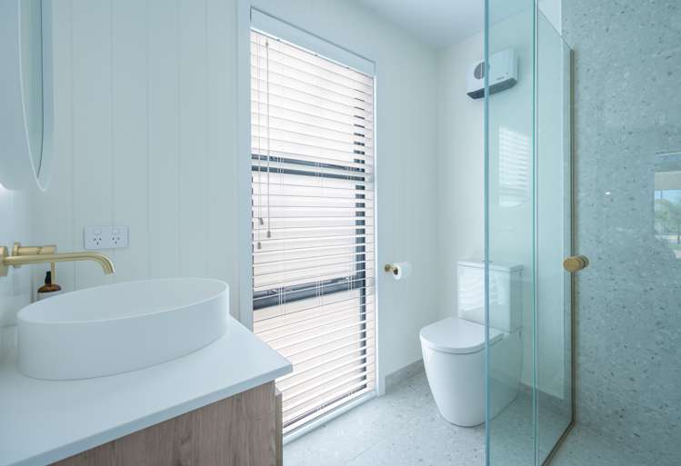 1 Hallmark Drive Hope_19