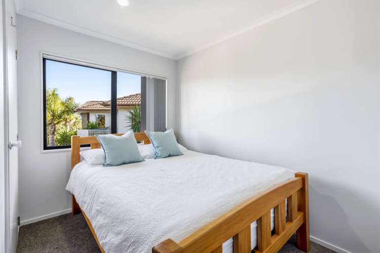 7 Rivervale Grove Stanmore Bay_10