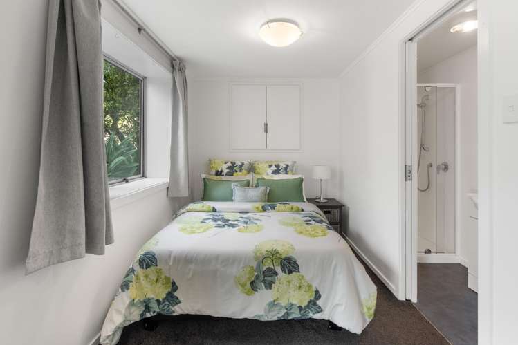 18 Burnett Street Calton Hill_17