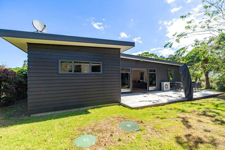 1 Coral Place Matapouri_28