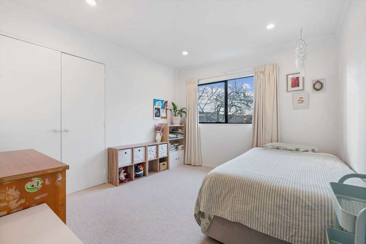 8A Parrs Cross Road Henderson_13