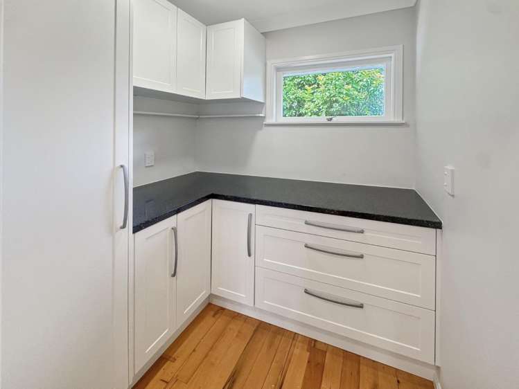 55 Cambridge Road Riverhead_8