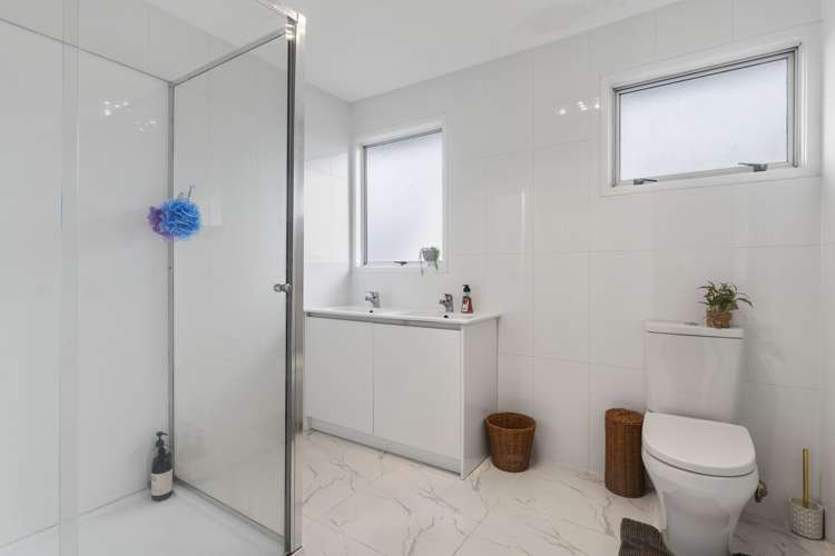 79 Flat Bush Road Clover Park_12