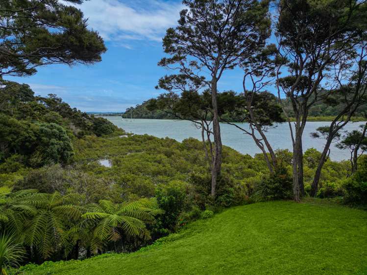 16 Kingfisher Grove Greenhithe_31