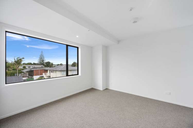 6/16 Treasure Lane Te Atatu South_9