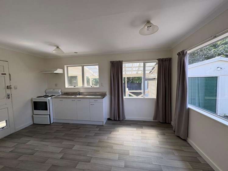 90 Strathmore Avenue 10516_2