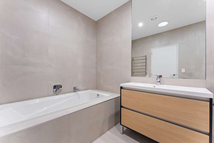 5 Cambie Avenue Red Beach_16